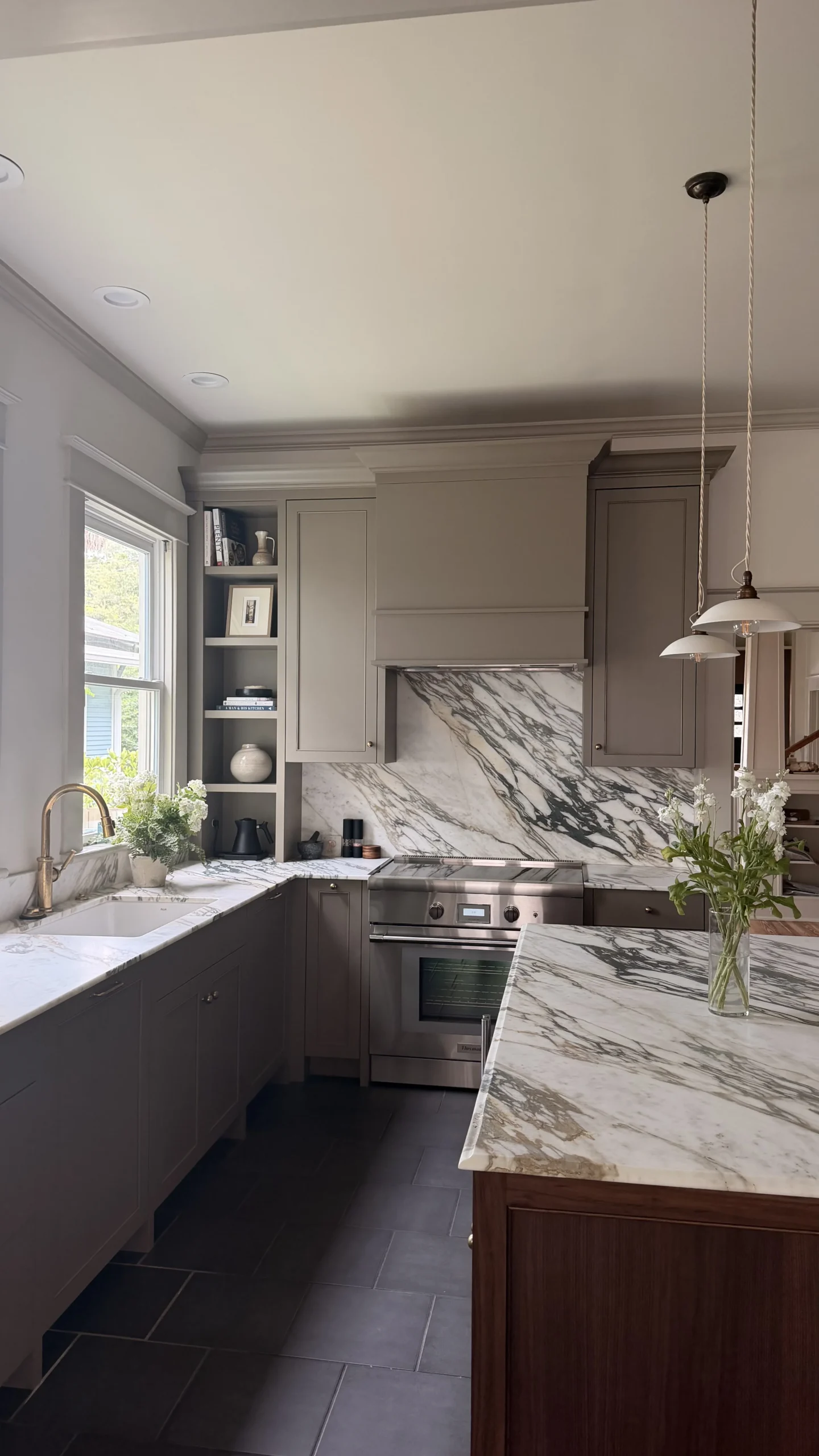 Tampa Kitchen marble grey